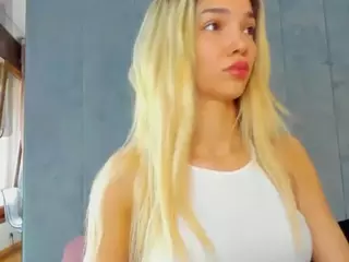 sassyt33n's Live Sex Cam Show