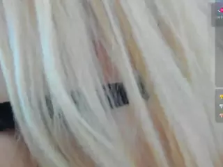sassyt33n's Live Sex Cam Show