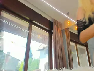 sassyt33n's Live Sex Cam Show