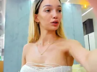 sassyt33n's Live Sex Cam Show