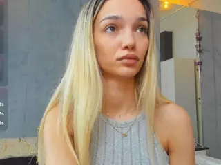 sassyt33n's Live Sex Cam Show