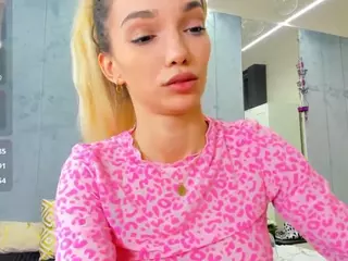 sassyt33n's Live Sex Cam Show