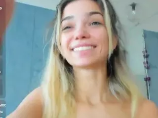 sassyt33n's Live Sex Cam Show