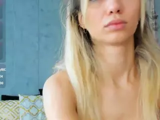 sassyt33n's Live Sex Cam Show