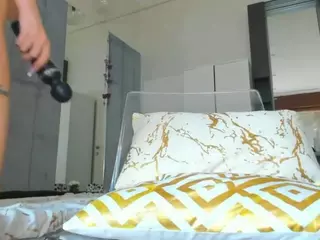 sassyt33n's Live Sex Cam Show