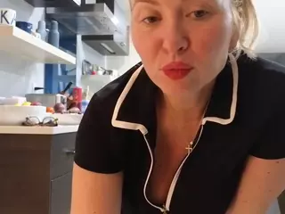 Mikagray's Live Sex Cam Show