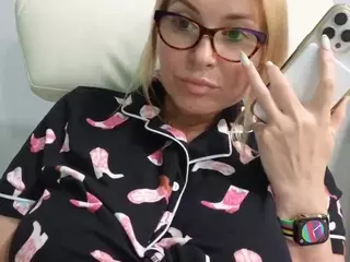 Mikagray's Live Sex Cam Show