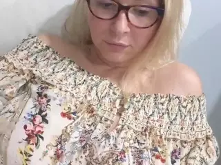 Mikagray's Live Sex Cam Show