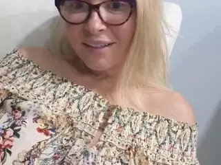 Mikagray's Live Sex Cam Show