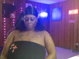 Qveen Purp's Live Sex Cam Show