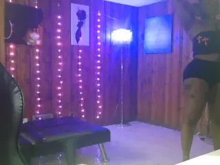 Qveen Purp's Live Sex Cam Show