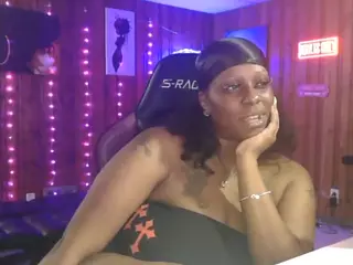Qveen Purp's Live Sex Cam Show