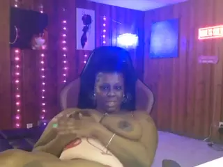 Qveen Purp's Live Sex Cam Show