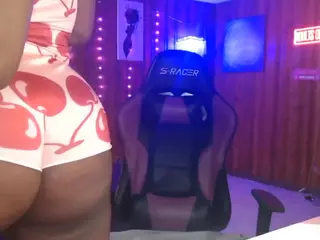 Qveen Purp's Live Sex Cam Show