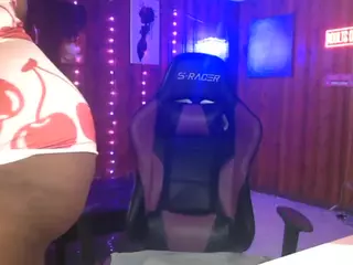 Qveen Purp's Live Sex Cam Show
