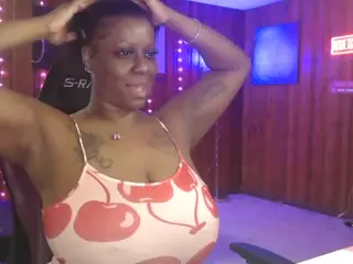 Qveen Purp's Live Sex Cam Show