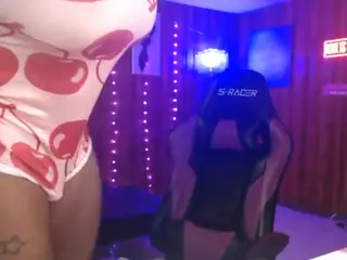 Qveen Purp's Live Sex Cam Show