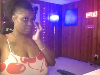 Qveen Purp's Live Sex Cam Show