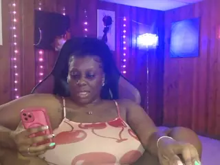 Qveen Purp's Live Sex Cam Show