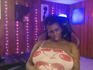 Qveen Purp's Live Sex Cam Show