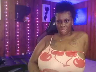 Qveen Purp's Live Sex Cam Show