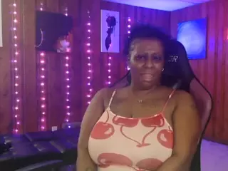 Qveen Purp's Live Sex Cam Show