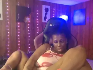 Qveen Purp's Live Sex Cam Show