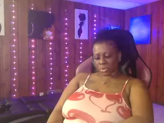 Qveen Purp's Live Sex Cam Show