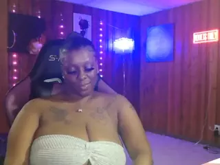 Qveen Purp's Live Sex Cam Show