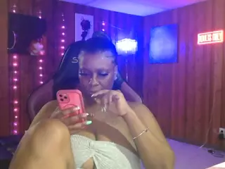Qveen Purp's Live Sex Cam Show