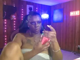 Qveen Purp's Live Sex Cam Show