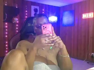 Qveen Purp's Live Sex Cam Show