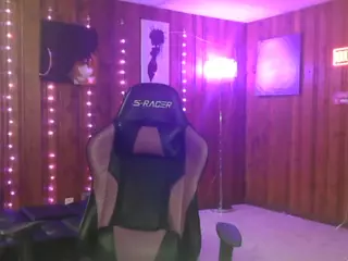 Qveen Purp's Live Sex Cam Show