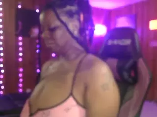 Qveen Purp's Live Sex Cam Show
