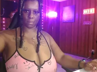 Qveen Purp's Live Sex Cam Show