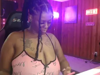 Qveen Purp's Live Sex Cam Show