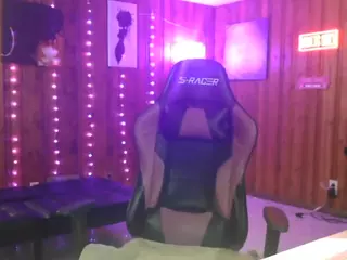 Qveen Purp's Live Sex Cam Show