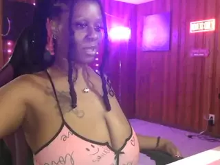 Qveen Purp's Live Sex Cam Show