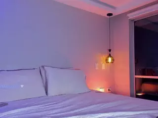 MadeleineMorales's Live Sex Cam Show