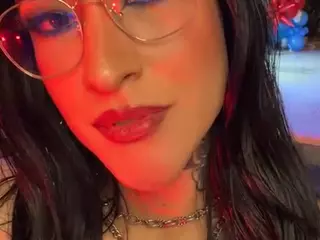 MadeleineMorales's Live Sex Cam Show