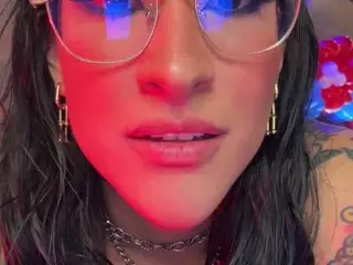 MadeleineMorales's Live Sex Cam Show