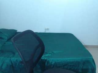 Live cam show with alanajonees