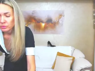 chrystalmills's Live Sex Cam Show