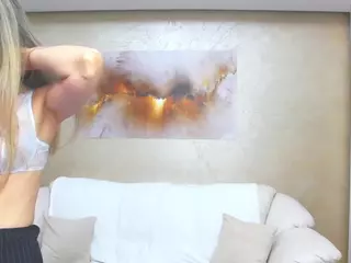 chrystalmills's Live Sex Cam Show