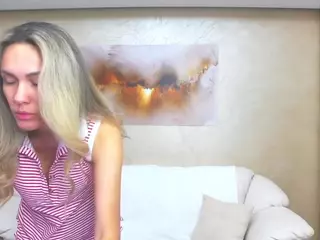 chrystalmills's Live Sex Cam Show