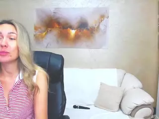 chrystalmills's Live Sex Cam Show
