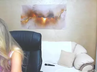 chrystalmills's Live Sex Cam Show
