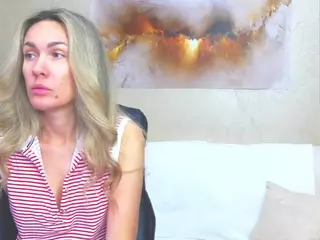 chrystalmills's Live Sex Cam Show