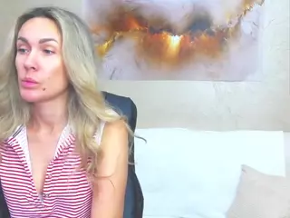 chrystalmills's Live Sex Cam Show