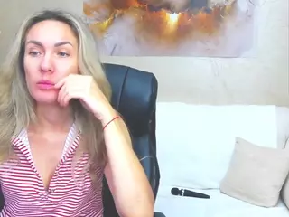 chrystalmills's Live Sex Cam Show